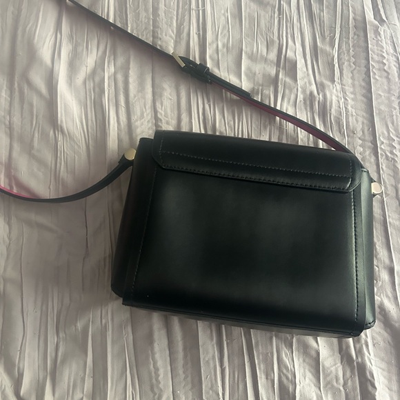 Kate Spade Crossbody - Picture 4 of 8